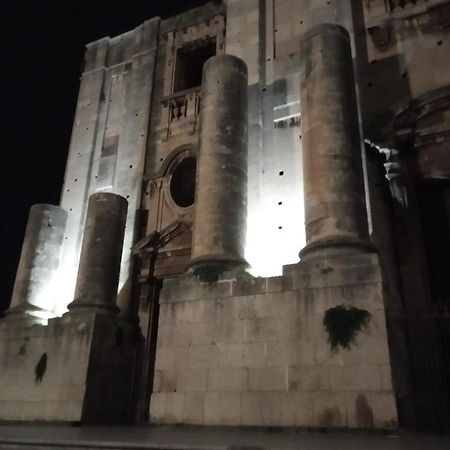 Casa Vacanza Francesco Hotel Catania Bagian luar foto
